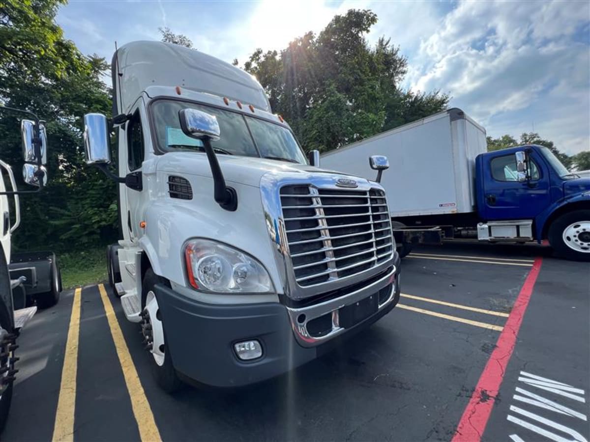 2016 Freightliner/Mercedes CASCADIA 113 358410