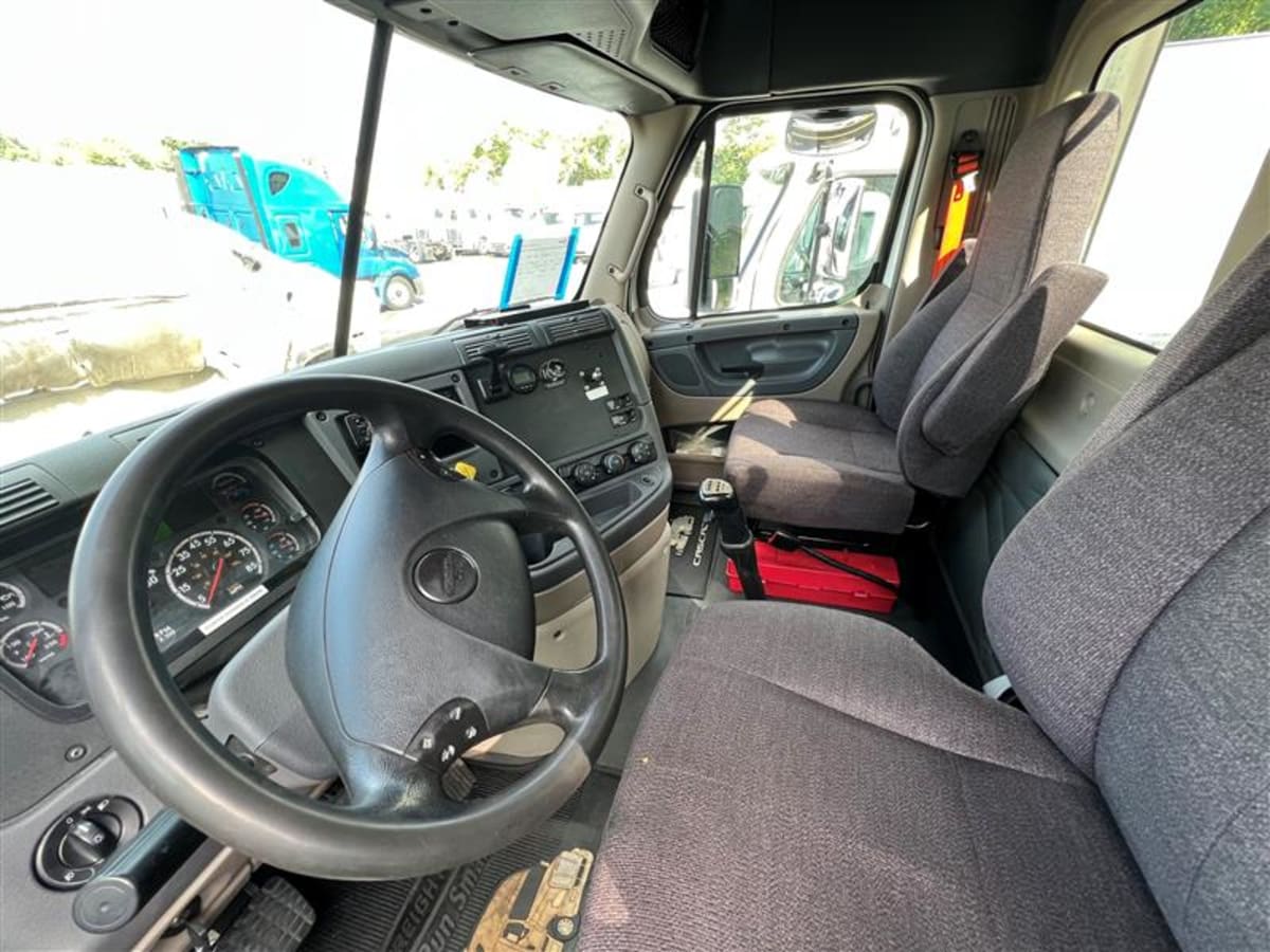 2016 Freightliner/Mercedes CASCADIA 113 358410