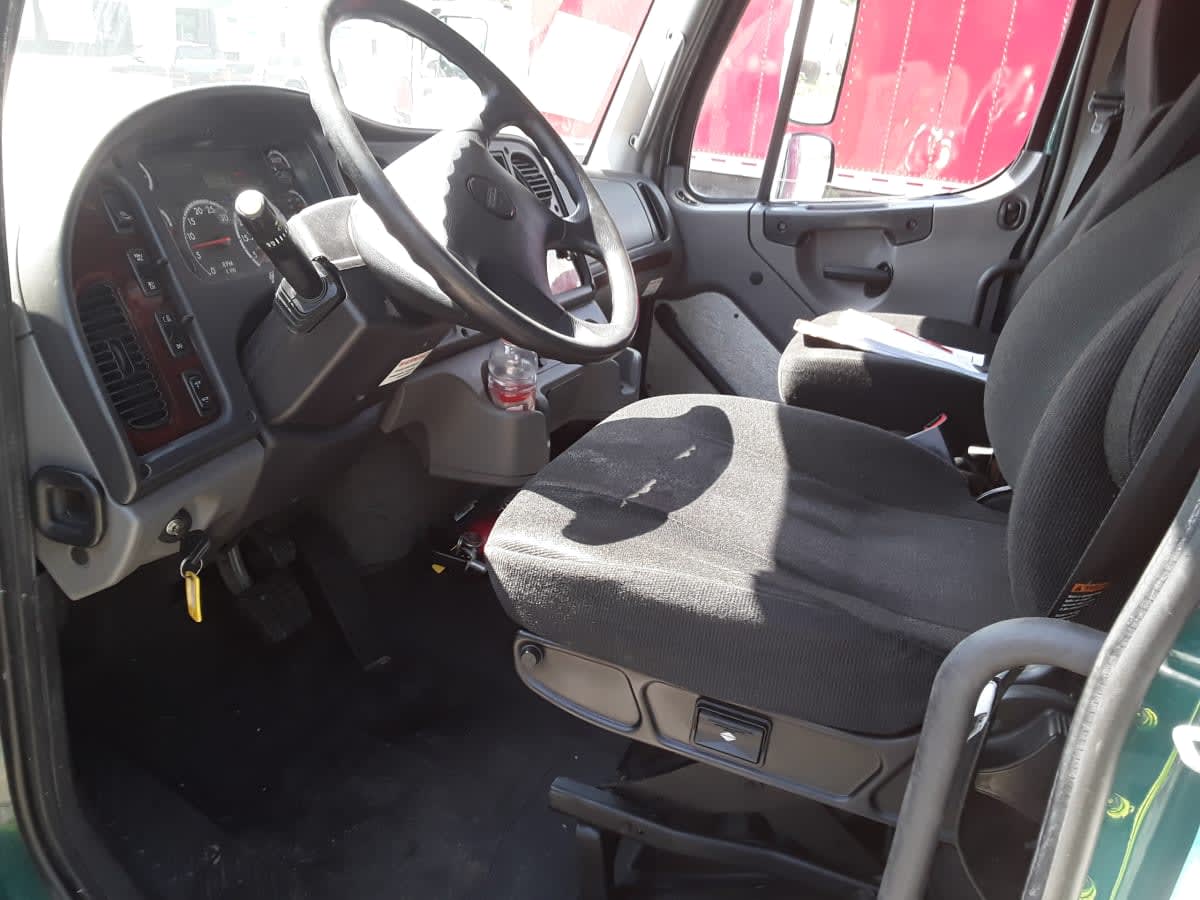 2016 Freightliner M2 106 358688