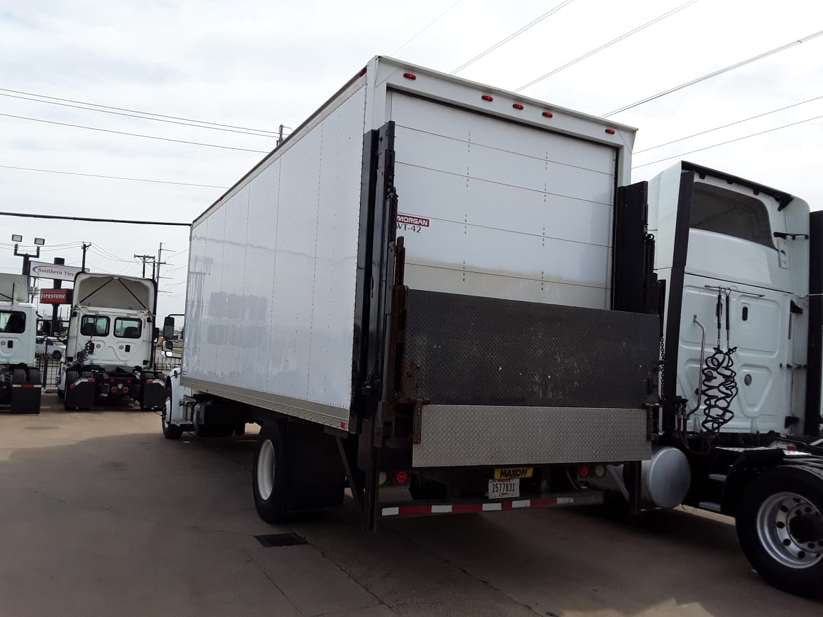 2016 Freightliner/Mercedes M2 106 358742