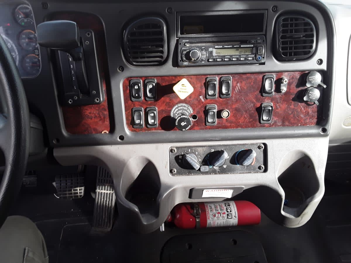 2016 Freightliner/Mercedes M2 106 358972