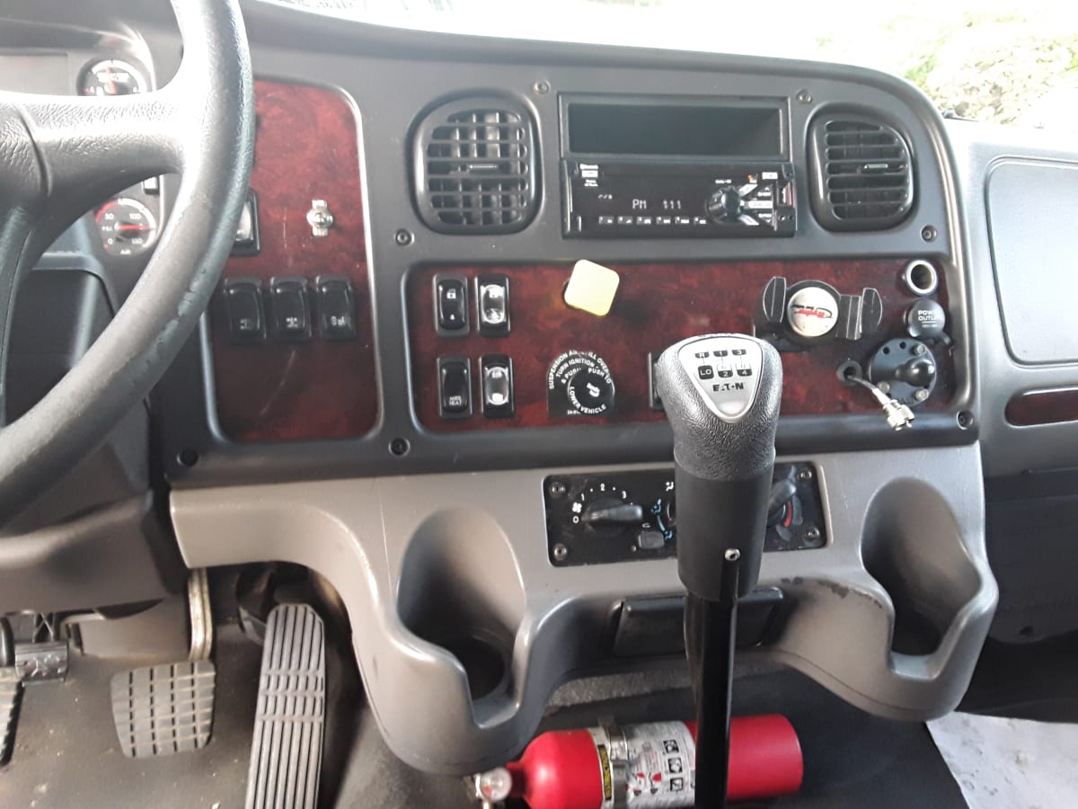 2016 Freightliner/Mercedes M2 106 359140