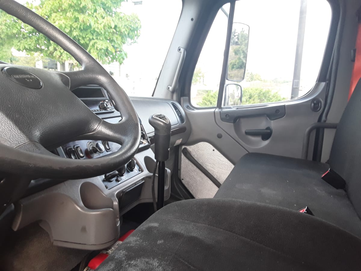 2016 Freightliner/Mercedes M2 106 359140