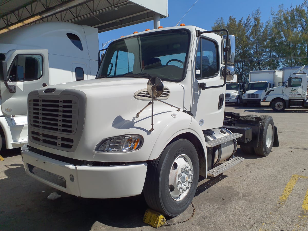 2016 Freightliner/Mercedes M2 112 359340