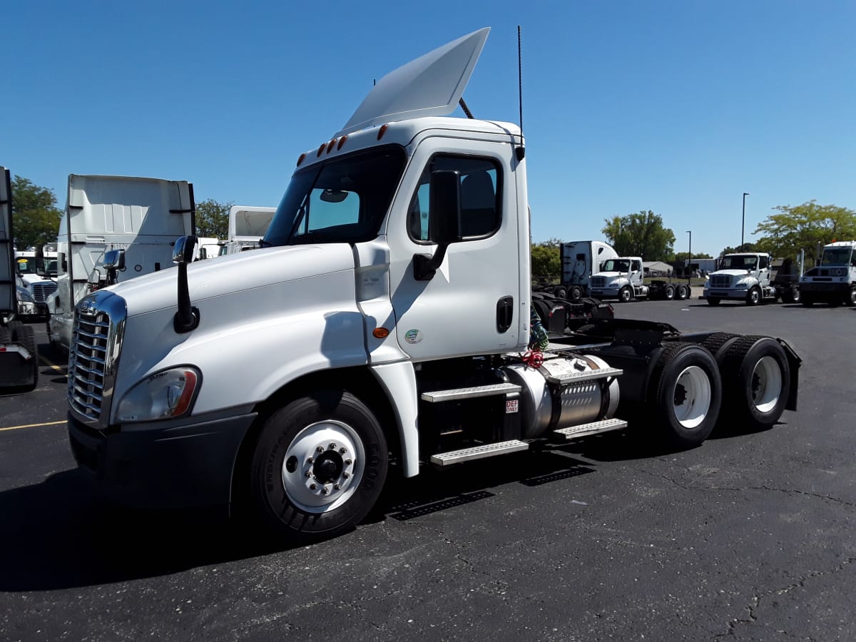 2016 Freightliner/Mercedes CASCADIA 125 359360