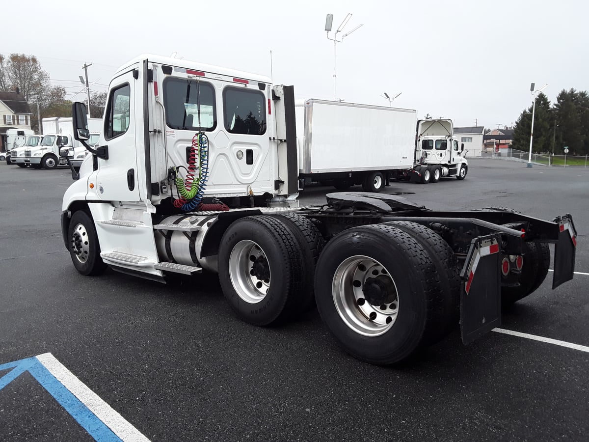 2016 Freightliner/Mercedes CASCADIA 125 359450