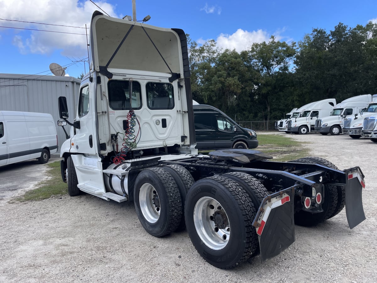 2016 Freightliner/Mercedes CASCADIA 125 359453