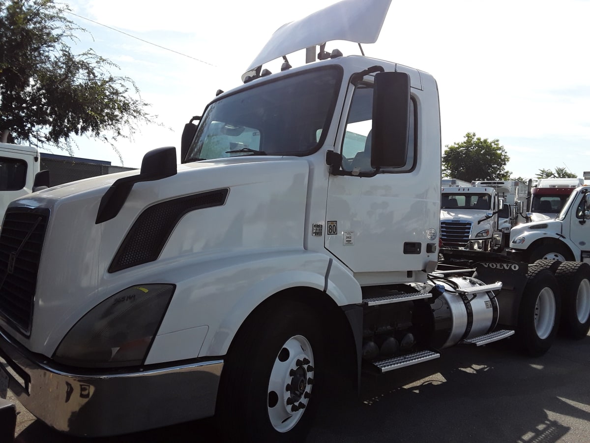 2015 Volvo VNL64TRACTOR 365169