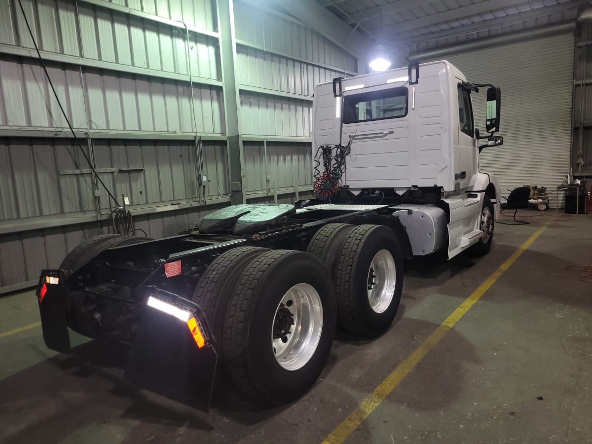 2016 Volvo VNM64T 366288