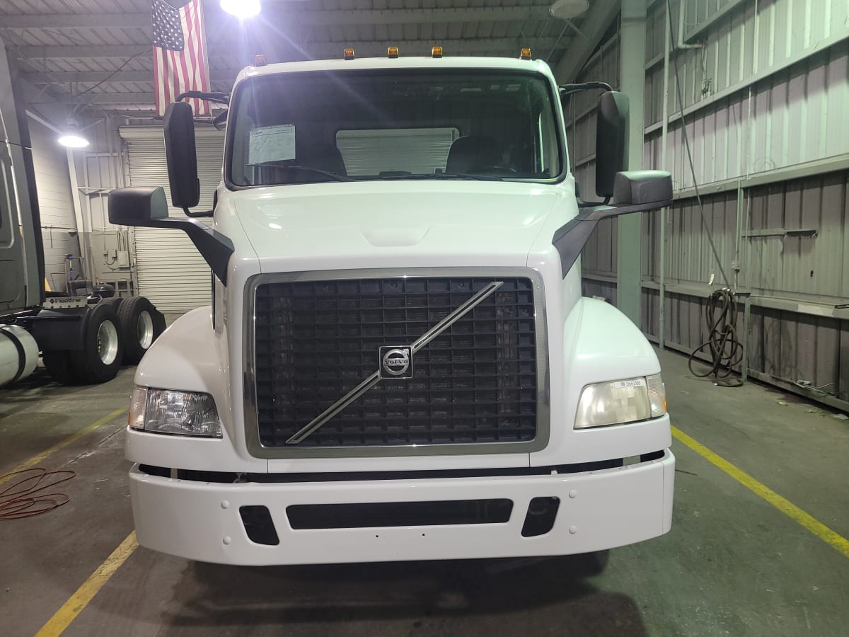 2016 Volvo VNM64T 366288