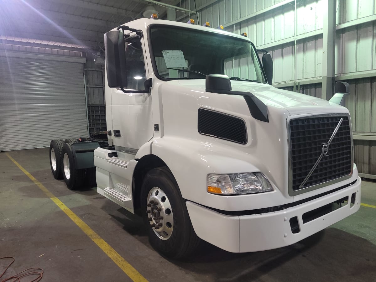 2016 Volvo VNM64T 366288