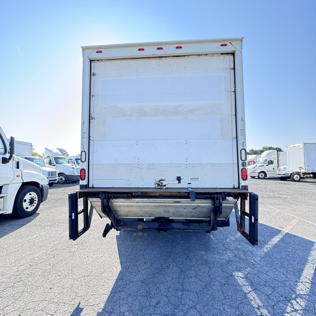 2016 Freightliner/Mercedes M2 106 366397