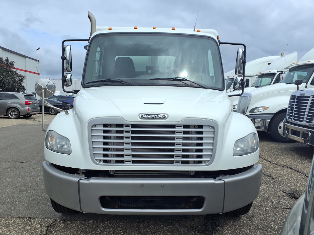 2016 Freightliner/Mercedes M2 106 366451