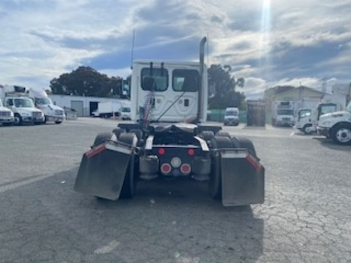 2016 Freightliner/Mercedes CASCADIA 113 366457