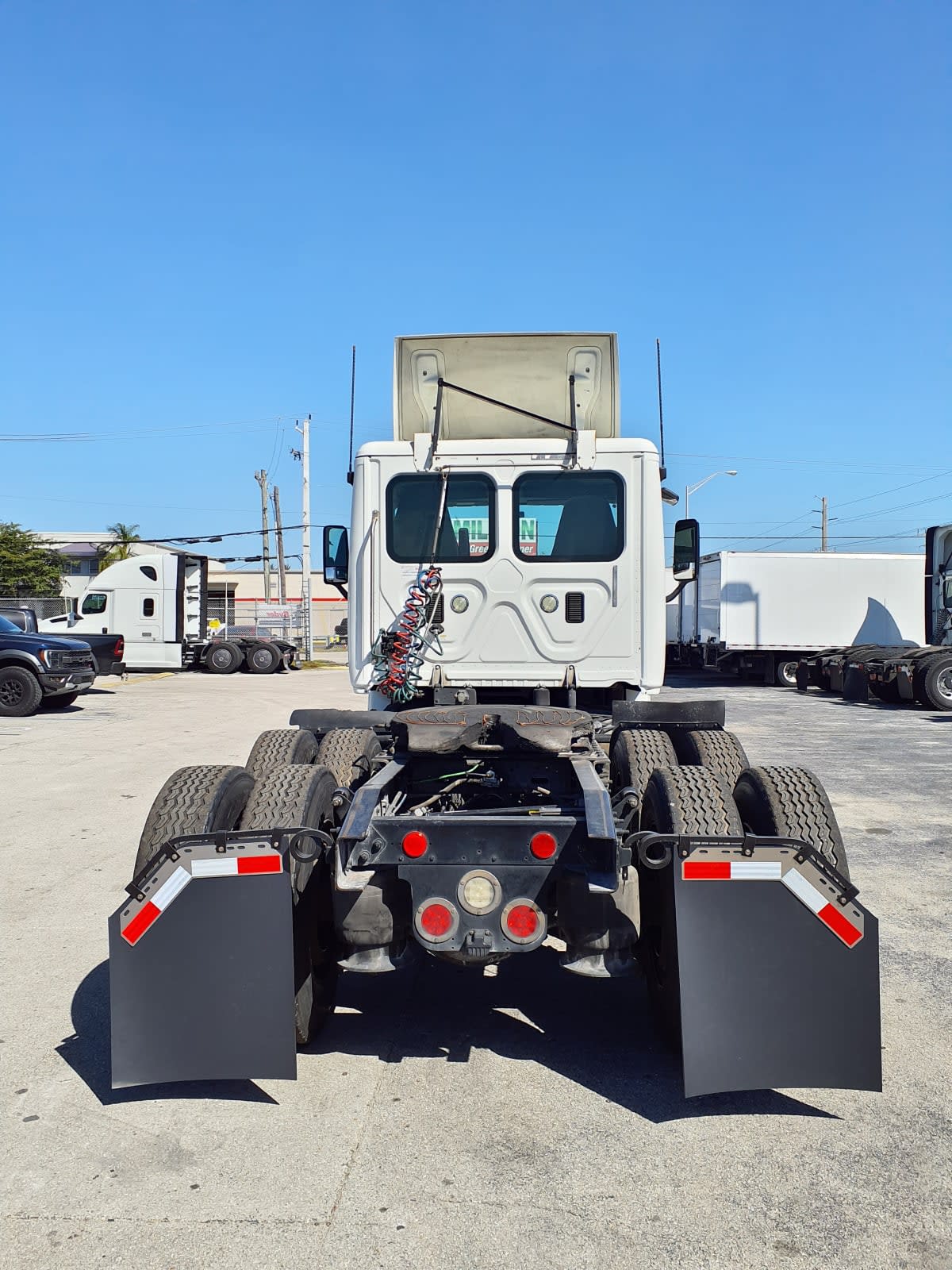 2016 Freightliner - image 5