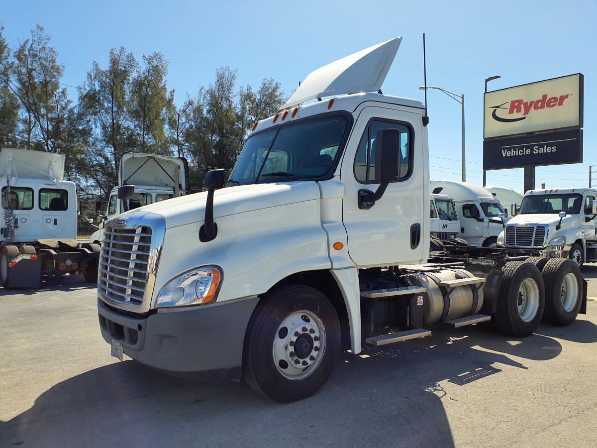 2016 Freightliner - image 1
