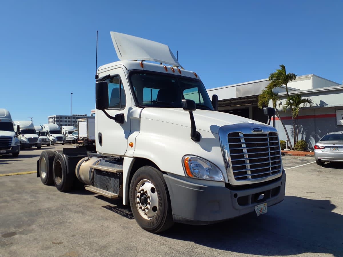 2016 Freightliner - image 3