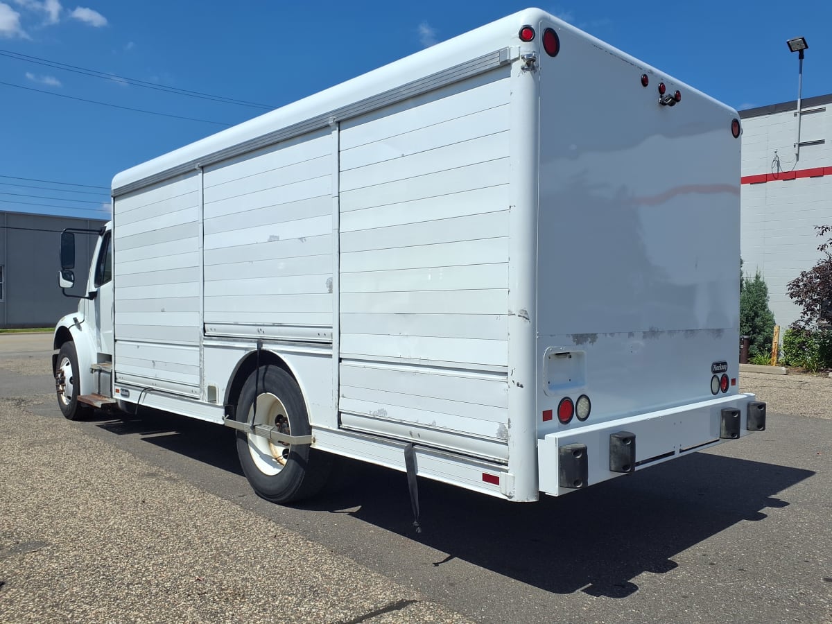 2016 Freightliner/Mercedes M2 106 366679