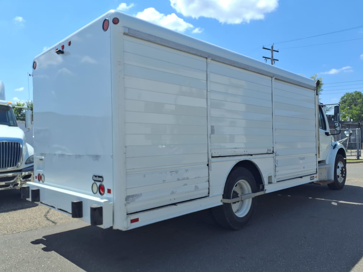 2016 Freightliner/Mercedes M2 106 366679