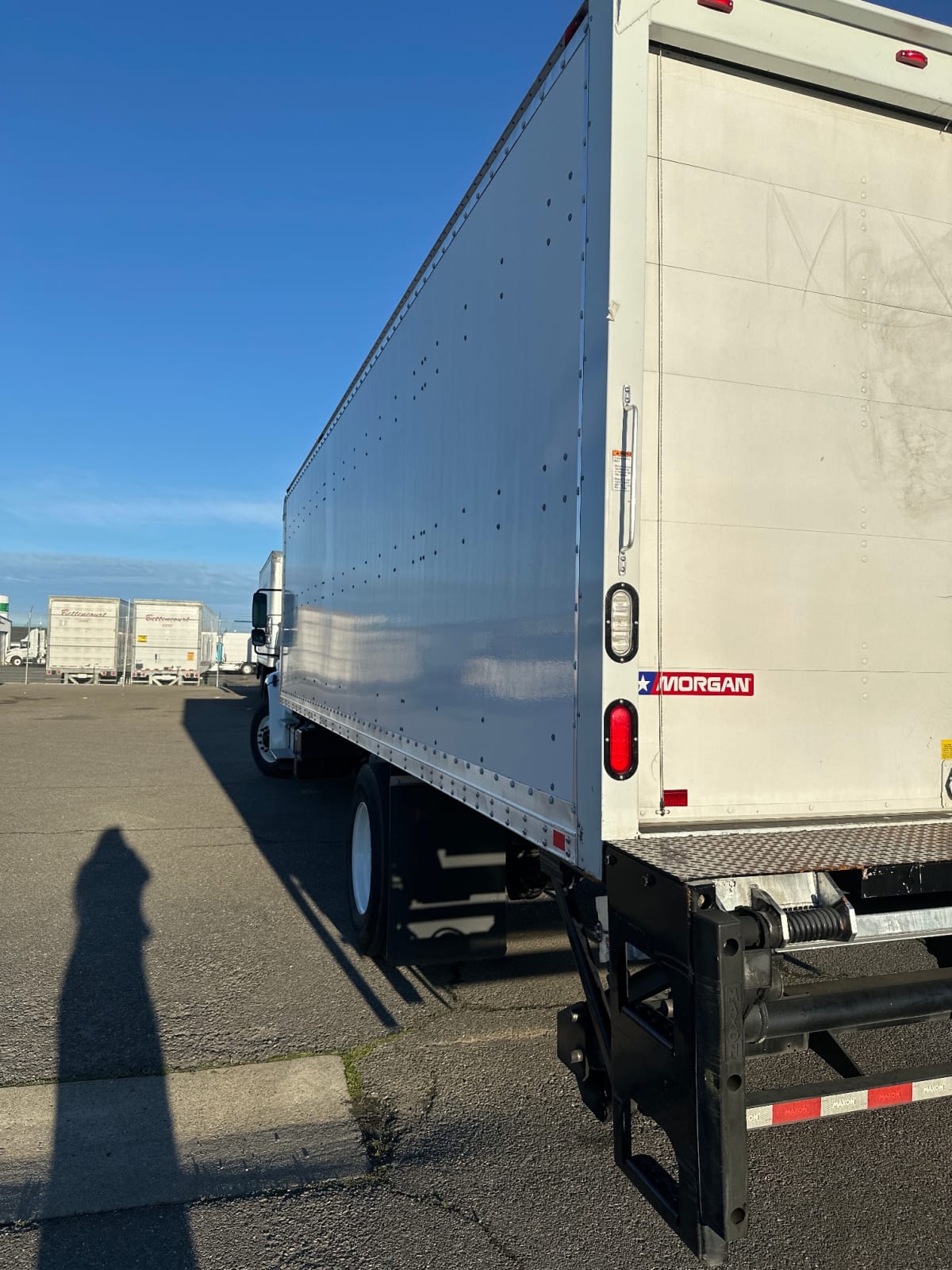 2016 Freightliner/Mercedes M2 106 366755