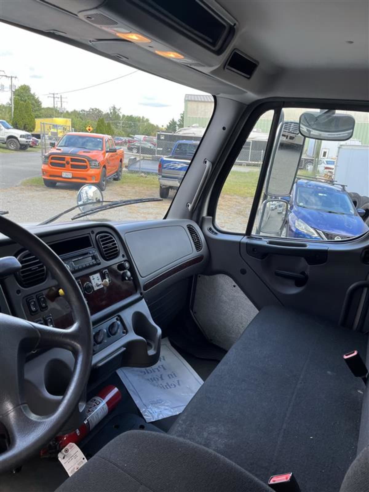 2016 Freightliner/Mercedes M2 106 367923