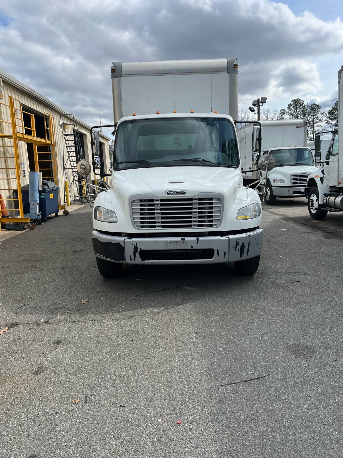 2016 Freightliner/Mercedes M2 106 367929