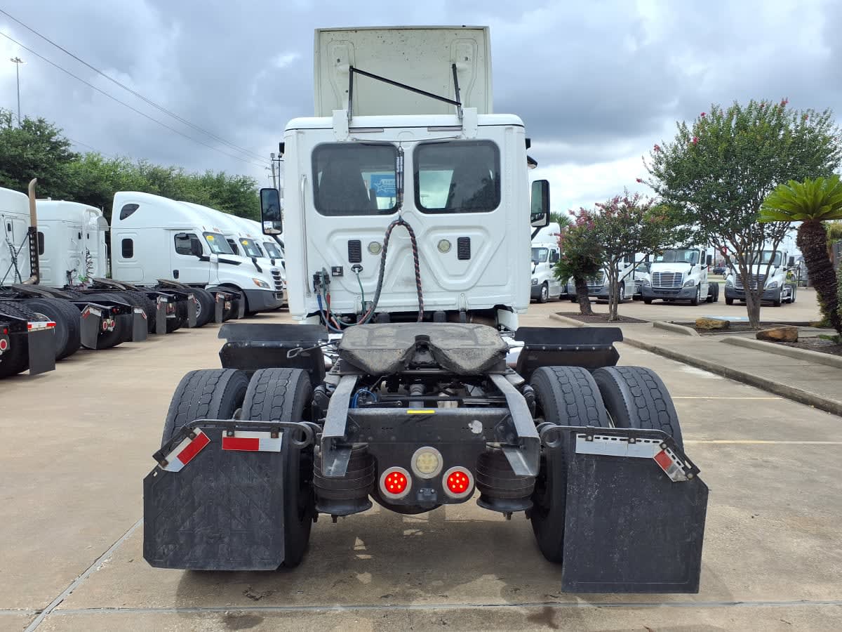 2015 Freightliner/Mercedes CASCADIA 113 369575