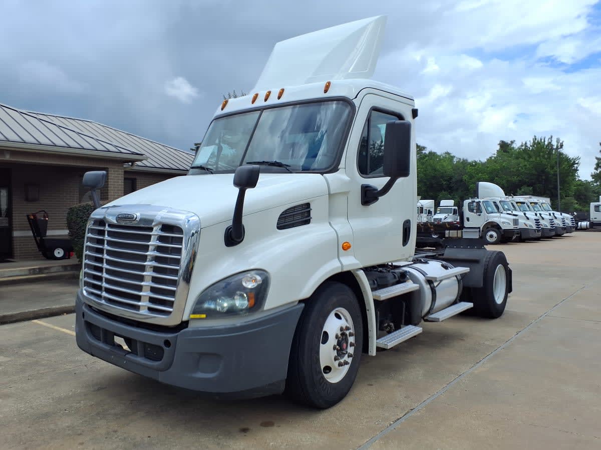 2015 Freightliner/Mercedes CASCADIA 113 369575
