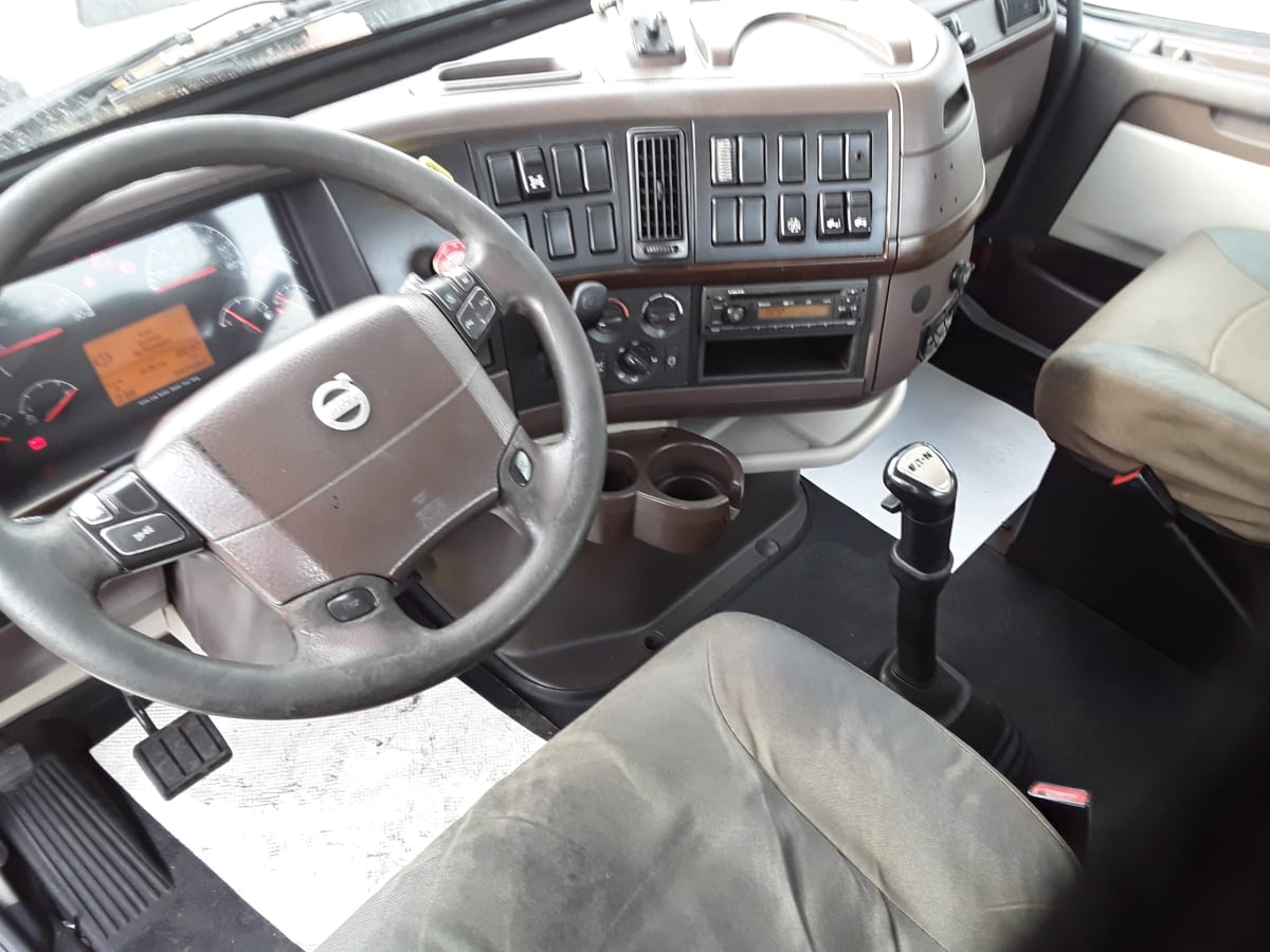 2015 Volvo VNL64TRACTOR 369609