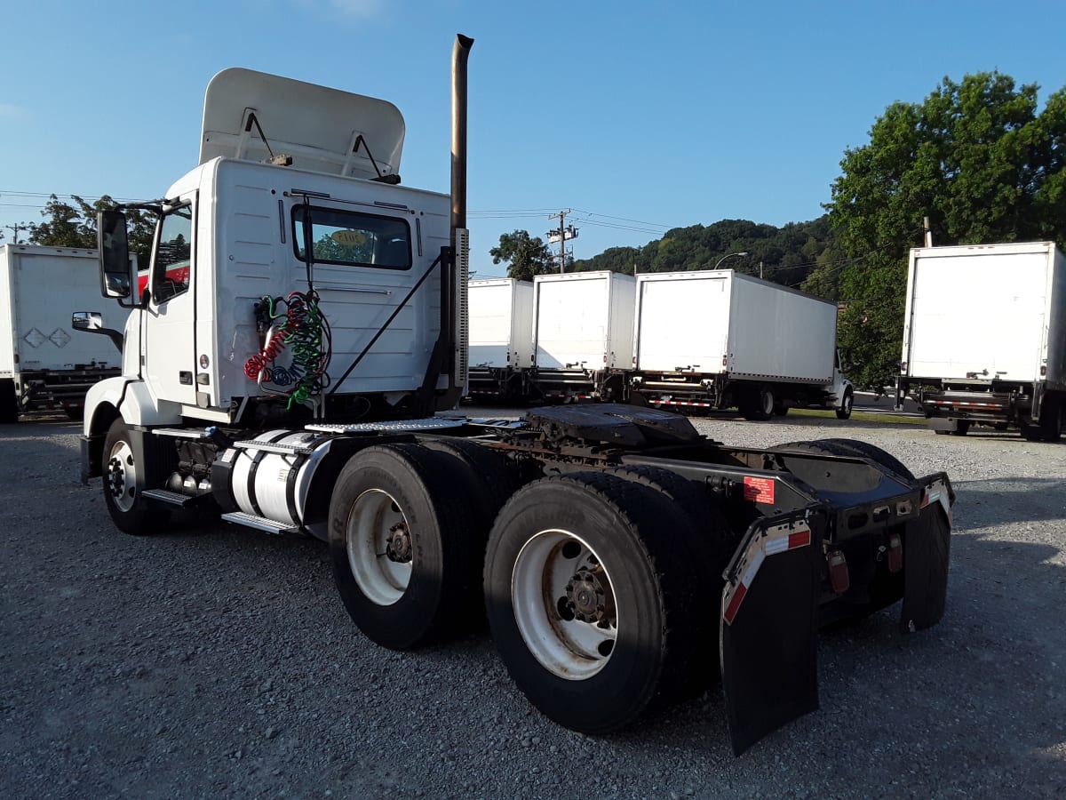 2015 Volvo VNL64TRACTOR 369609