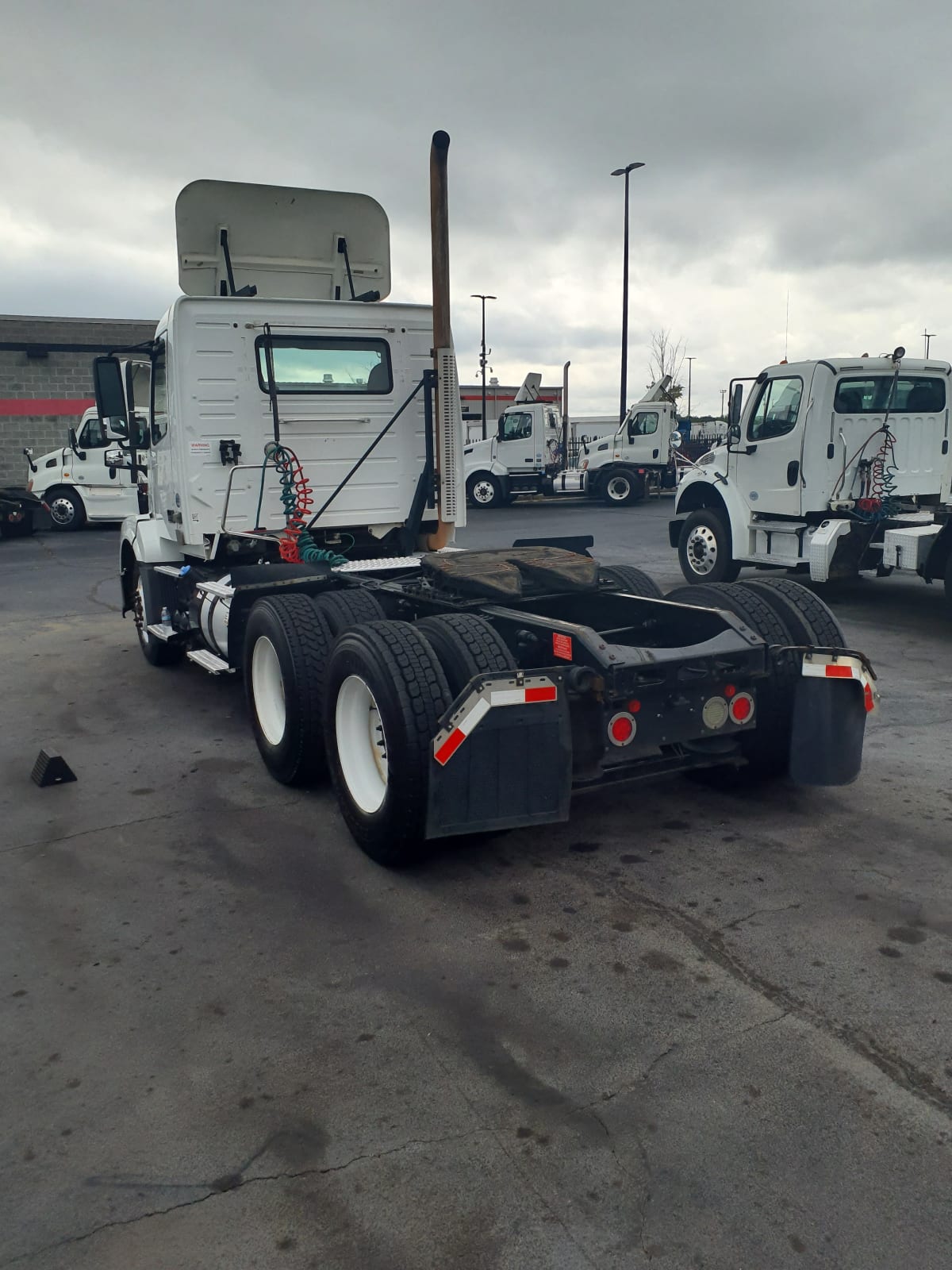 2015 Volvo VNL64TRACTOR 369623