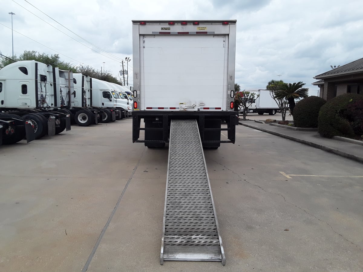 2016 Freightliner/Mercedes M2 106 371463