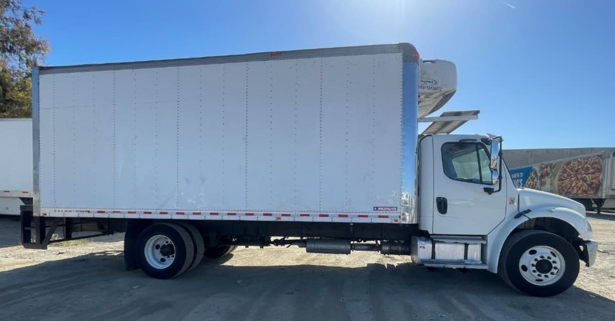 2016 Freightliner/Mercedes M2 106 371464