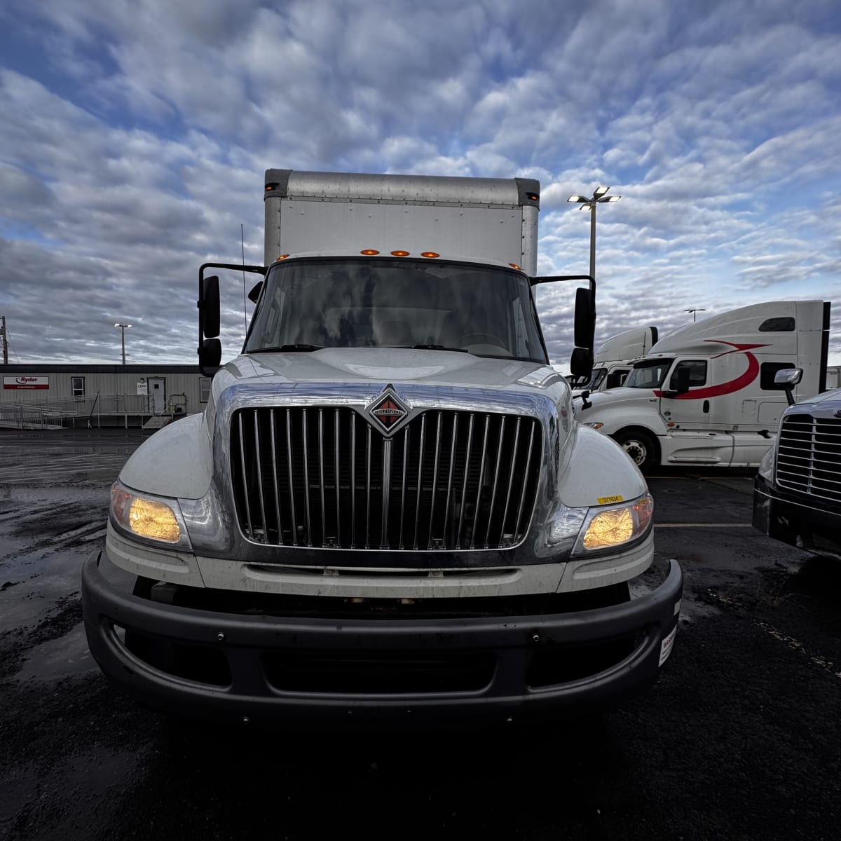 2016 Navistar International 4300 371634
