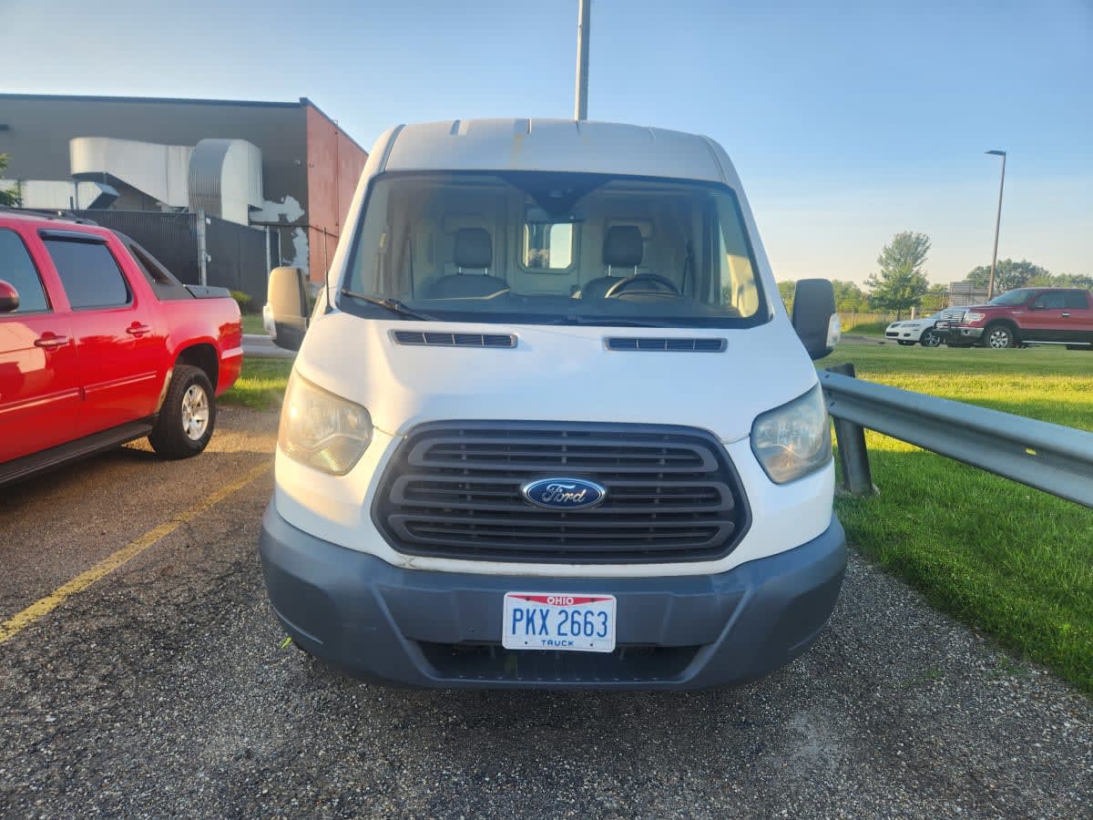 2015 Ford Motor Company TRANSIT 150 371926