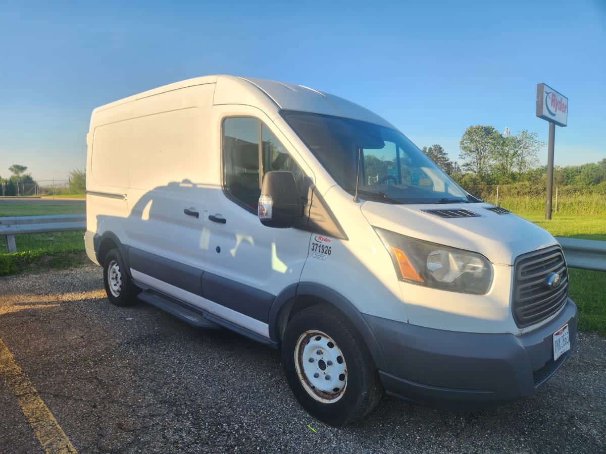 2015 Ford Motor Company TRANSIT 150 371926