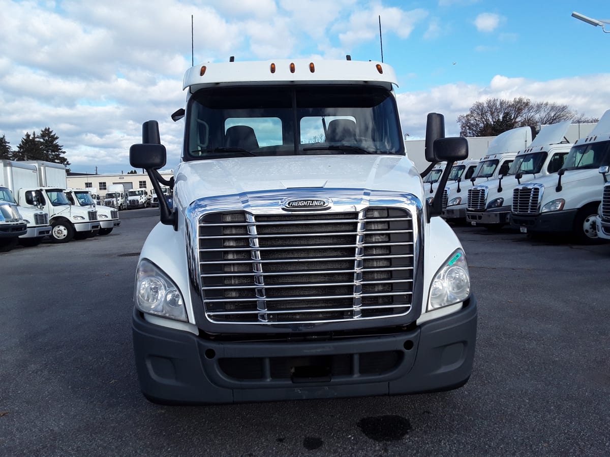 2016 Freightliner/Mercedes CASCADIA 125 372105