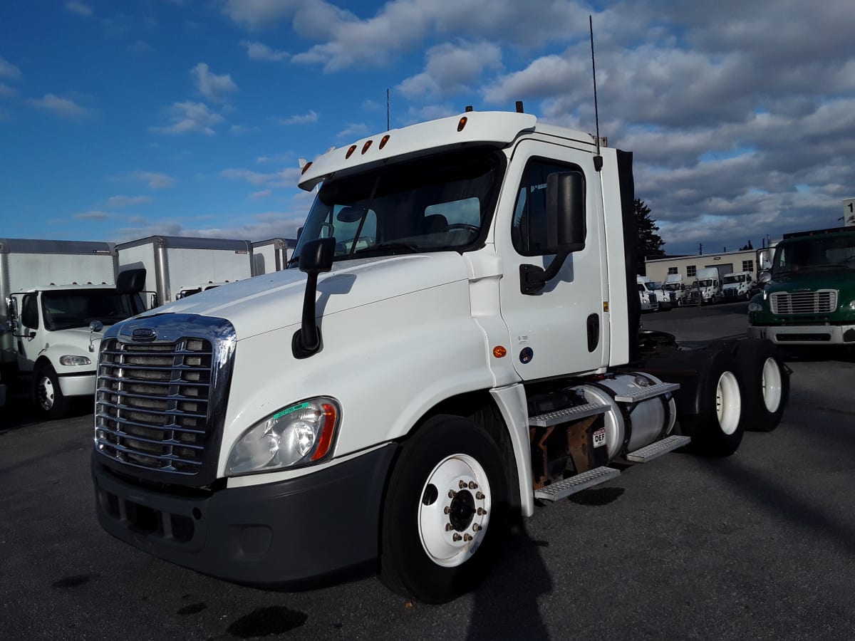 2016 Freightliner/Mercedes CASCADIA 125 372105