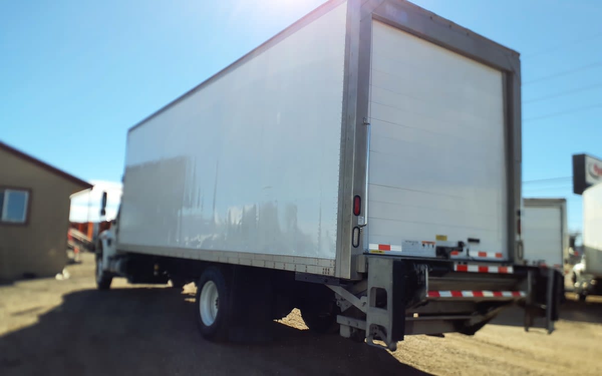 2015 International 4300 - image 6