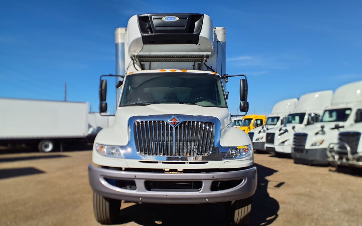 2015 International 4300 - image 2