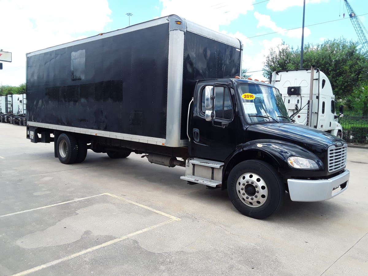 2016 Freightliner/Mercedes M2 106 372910