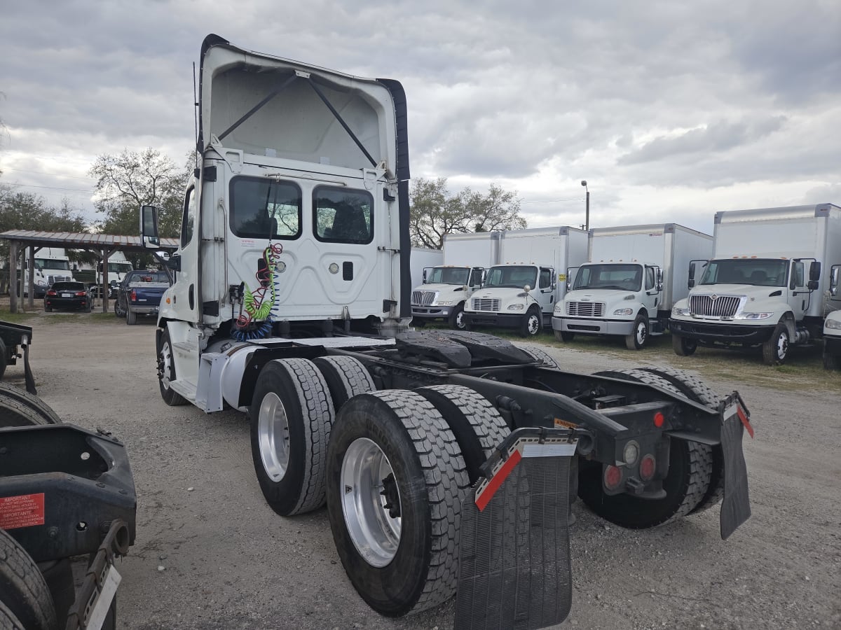 2016 Freightliner/Mercedes CASCADIA 113 373419