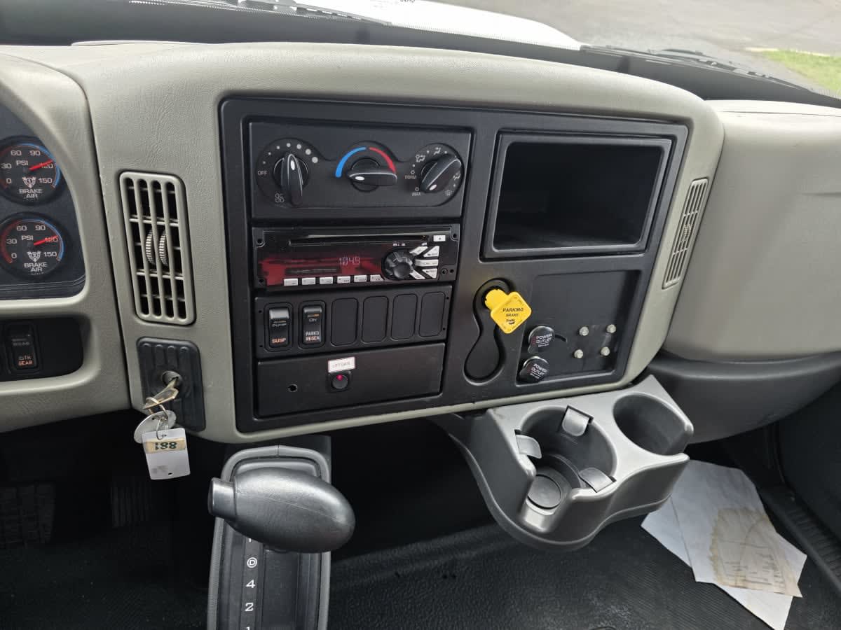2016 Navistar International 4300 373949