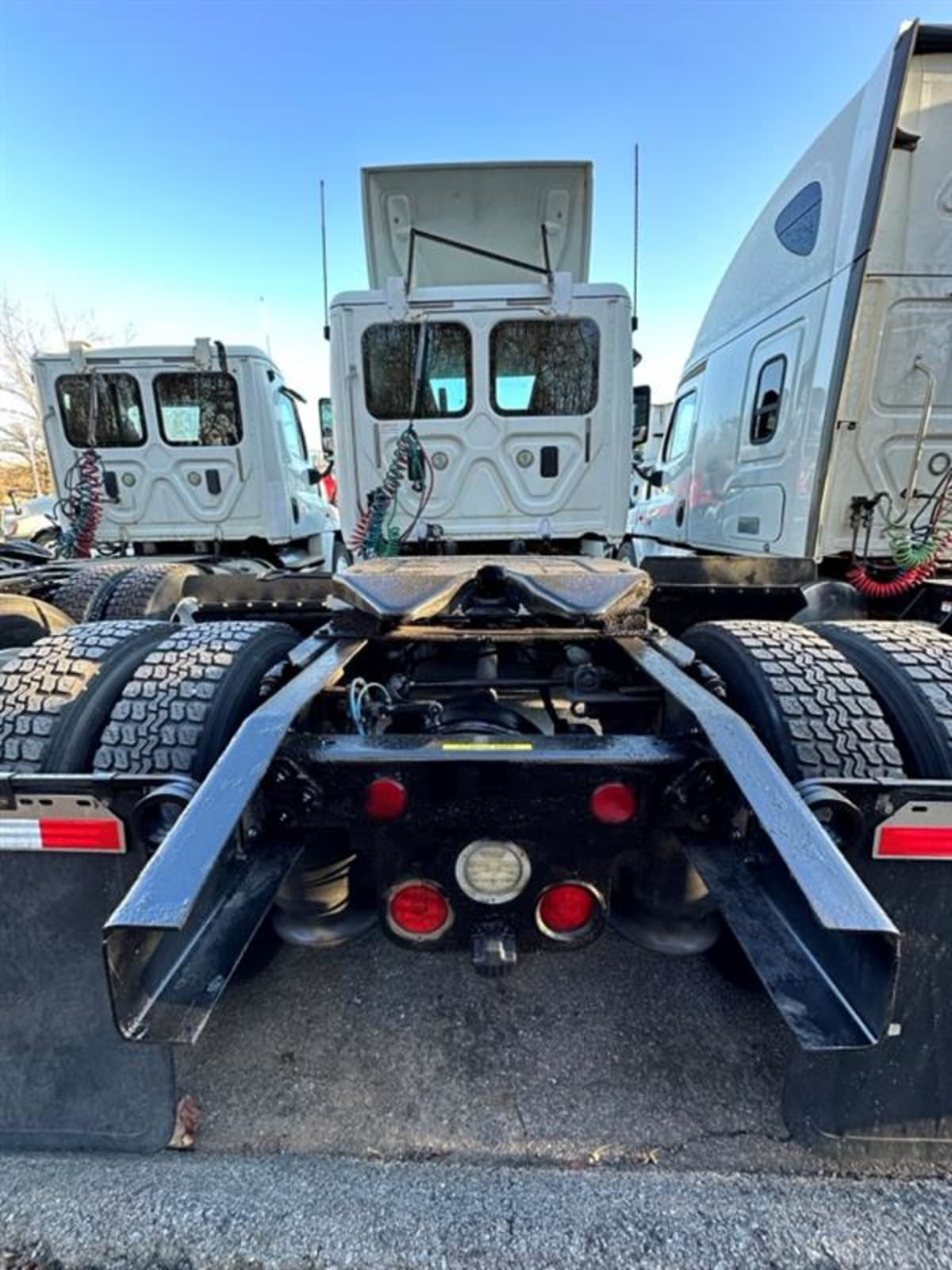 2015 Freightliner/Mercedes CASCADIA 113 374050