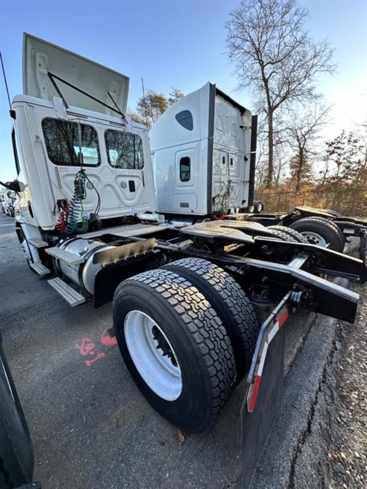 2015 Freightliner/Mercedes CASCADIA 113 374050