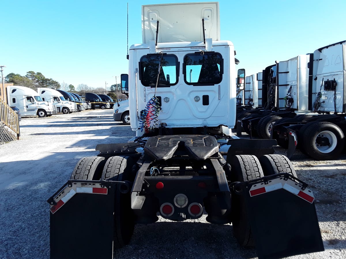 2015 Freightliner/Mercedes CASCADIA 113 374363