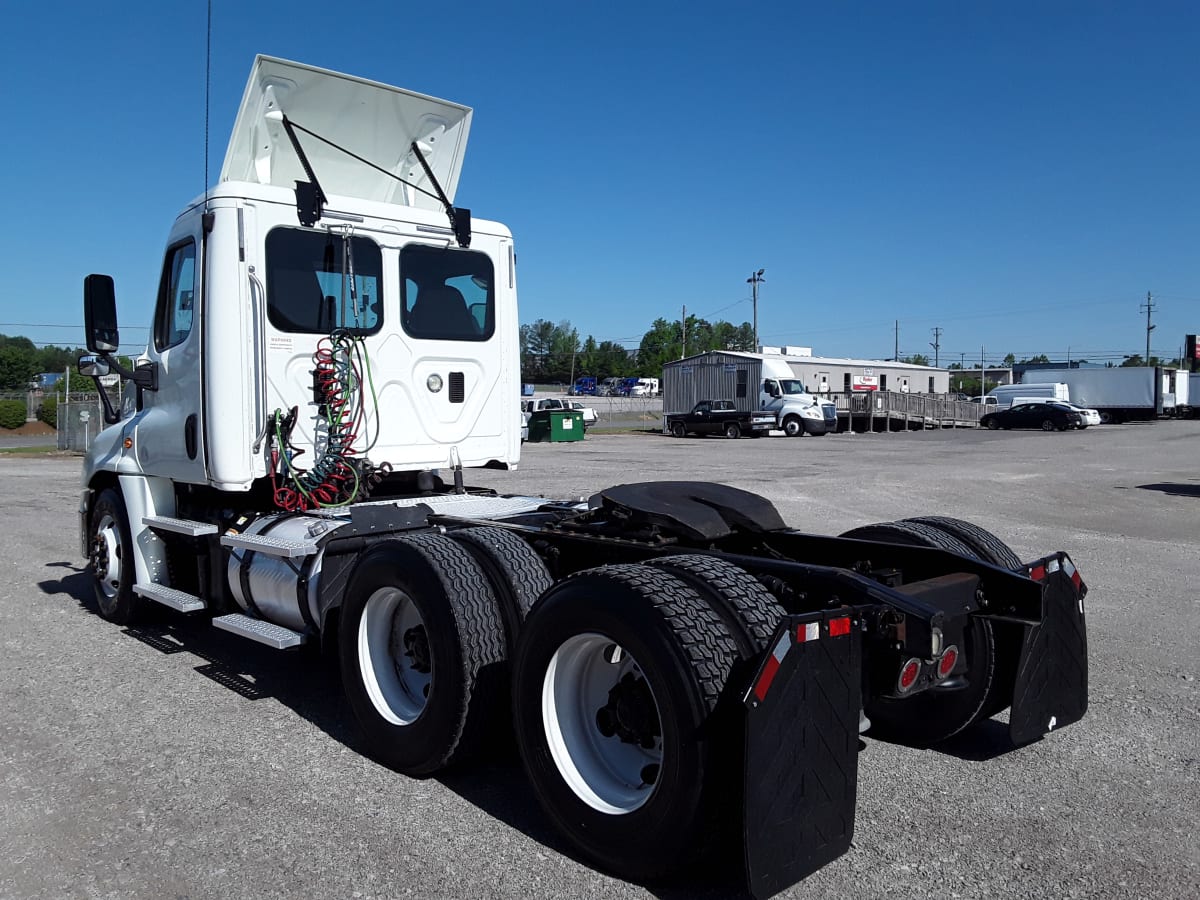 2015 Freightliner/Mercedes CASCADIA 125 375219