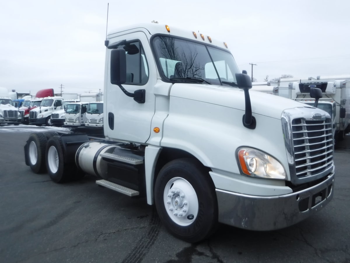 2015 Freightliner/Mercedes CASCADIA 125 375438