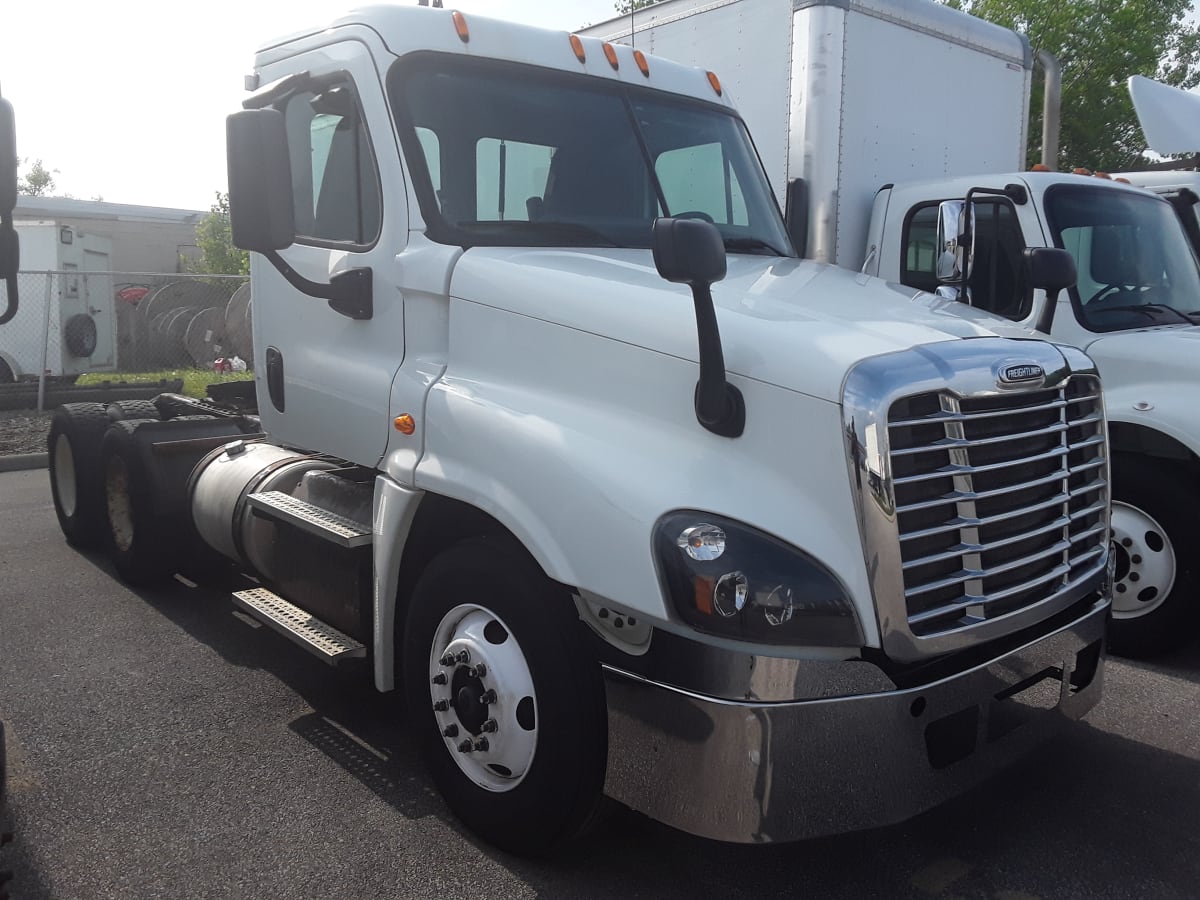 2015 Freightliner/Mercedes CASCADIA 125 375468