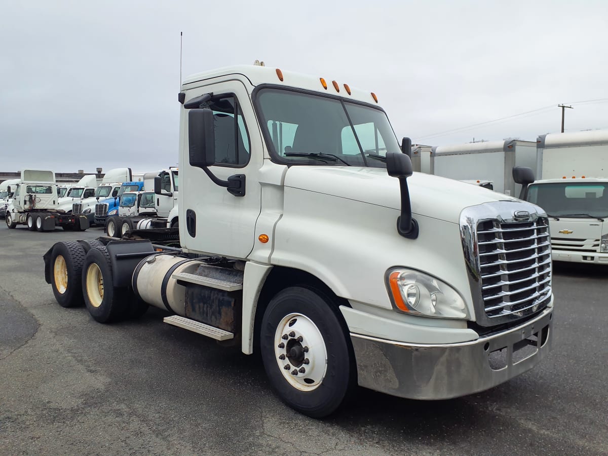 2015 Freightliner/Mercedes CASCADIA 125 375623